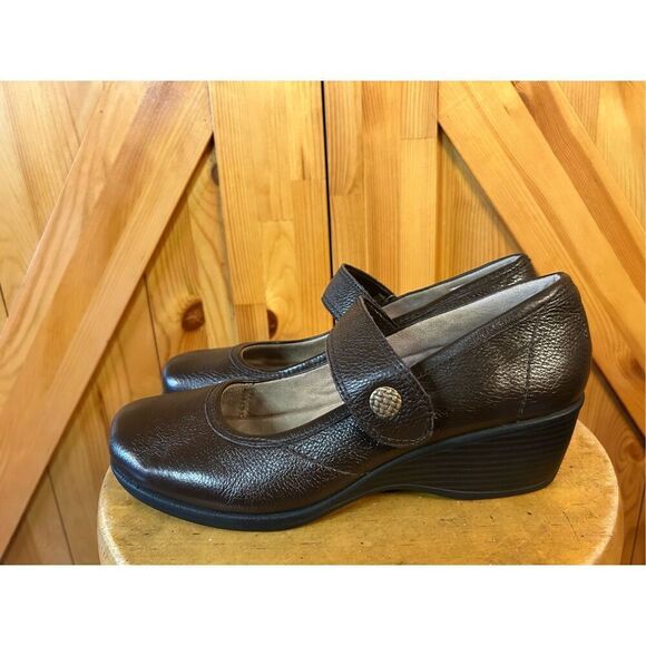 Eastland Women's Jasmine Slip-On Leather Loafer Brown Size 10M nwt - Picture 3 of 8
